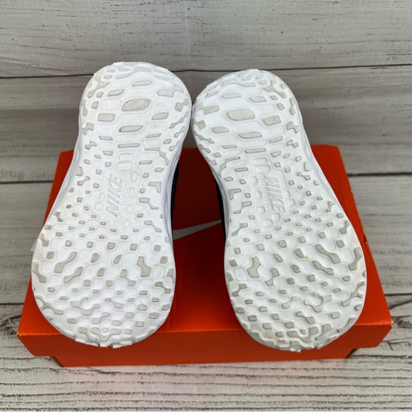 Nike Revolution 6 toddler shoes - Picture 12 of 16